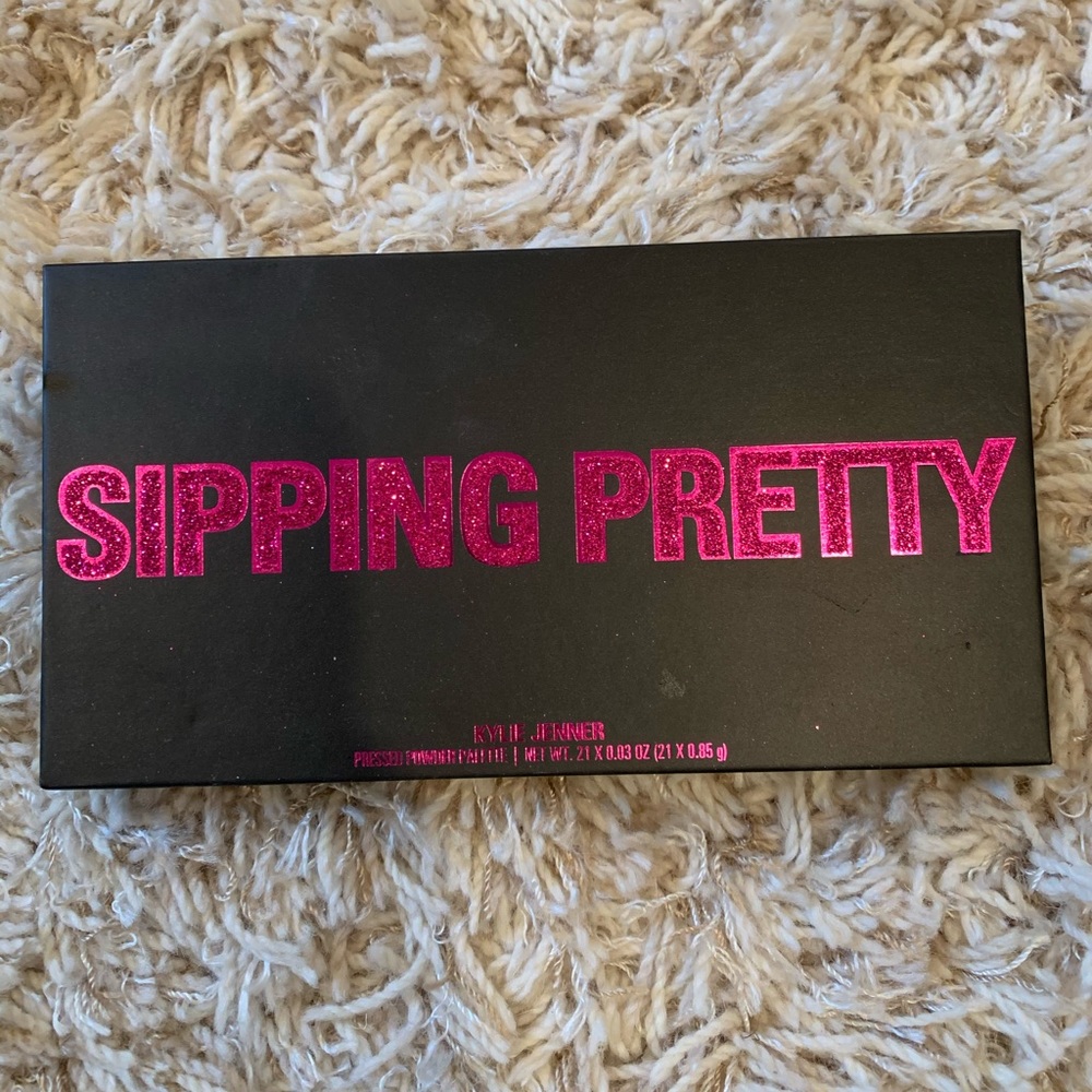 kylie cosmetics sipping pretty birthday palette